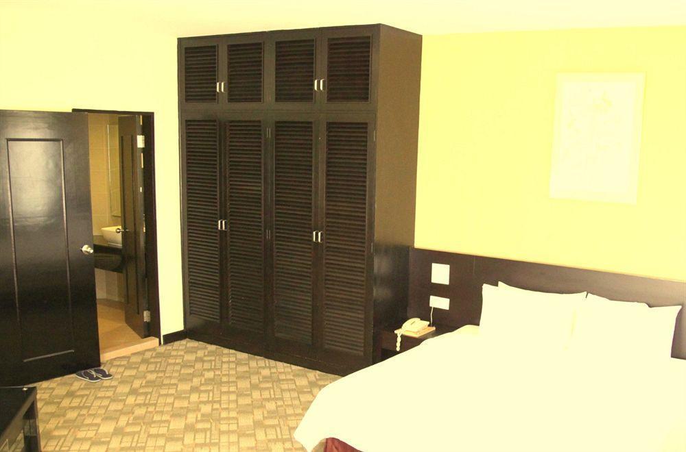 Oyo 89693 Perkasa Hotel Keningau Near Hospital Keningau Zewnętrze zdjęcie