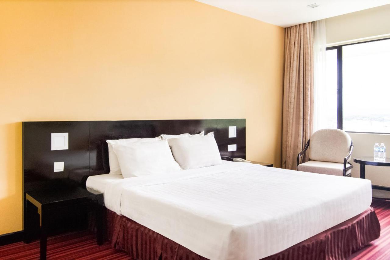 Oyo 89693 Perkasa Hotel Keningau Near Hospital Keningau Zewnętrze zdjęcie